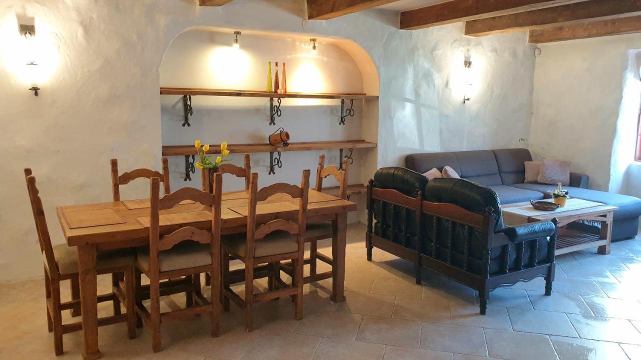 Deluxe Apartments In The City Center With Balcony Παρνού Εξωτερικό φωτογραφία